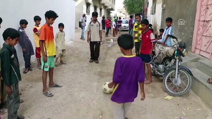 Karaçi'nin arka sokaklarında Dünya Kupası heyecanı - KARAÇİ