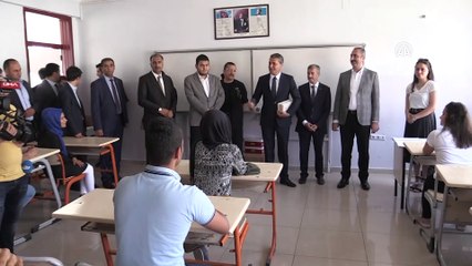 Adalet Bakanı Gül karne dağıttı - GAZİANTEP