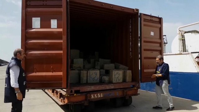 Italian police seize 10 tonnes of hashish off the coast of Sicily