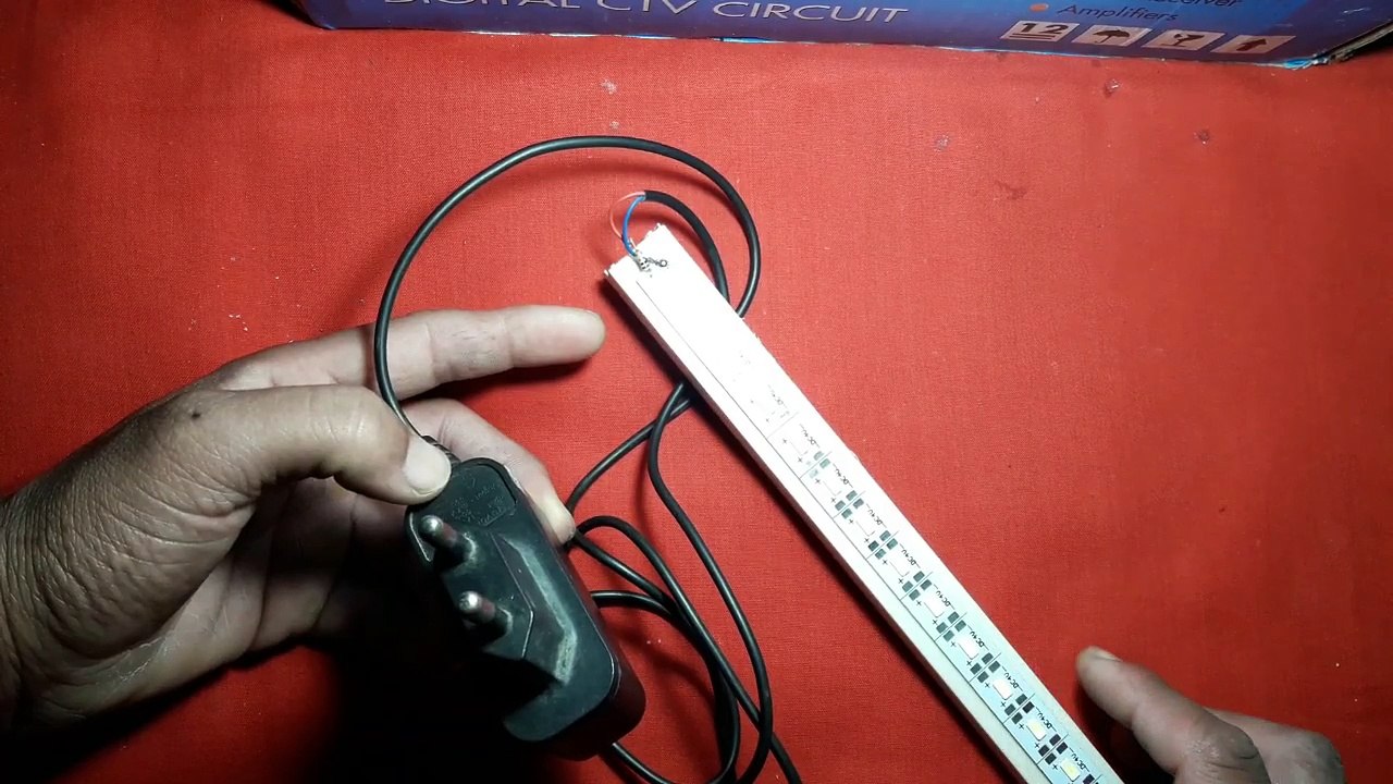 4 VOLT LED TUBE LIGHT1