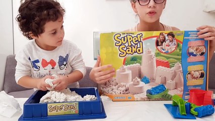 ON A RÉUSSI À FAIRE UN CHÂTEAU DE SABLE !