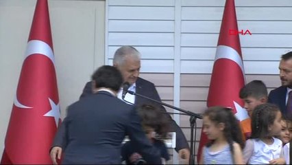 Bitlis Başbakan Binali Yıldırım Bitlis'te Karne Dağıttı 1