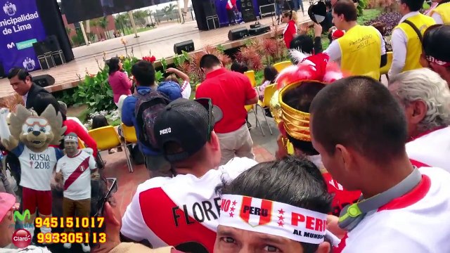 EL MONO PAVEL haciendo barra a su seleccion peruana