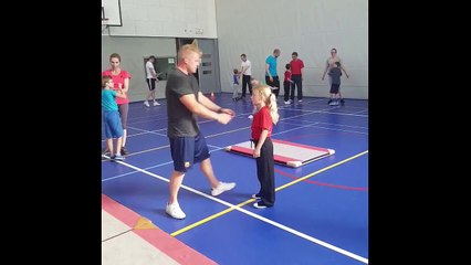 KRAV MAGA MET PAPA! #VLOG34 // Nikki Vlogs