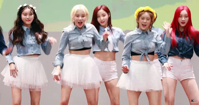 180107 영등포 팬사인회 모모랜드 (momoland) 뿜뿜 연우 4K 직캠 _ fancam - YouTube