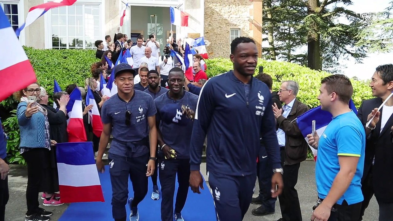 En immersion avec les Bleus vers Lyon
