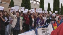 Estudiantes extremeños denuncian que repetir exámenes les castiga