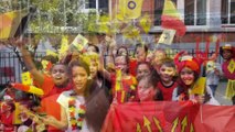 Vincent Kompany et Nacer Chadli en visite dans une école bruxelloise