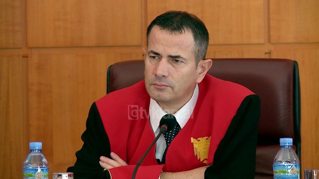 Vetting-u rrezikon edhe kryetarin e Gjykates Kushtetuese