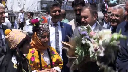 Bakan Eroğlu: 'Onların gelmesiyle ekmeğimiz azalmıyor' - KİLİS