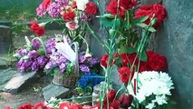 Nazım Hikmet Ran, ölümünün 55'inci yıldönümünde Moskova'da mezarı başında anıldı