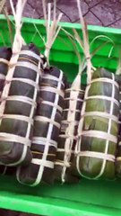 Gói bánh tét ăn tết nak ^^!