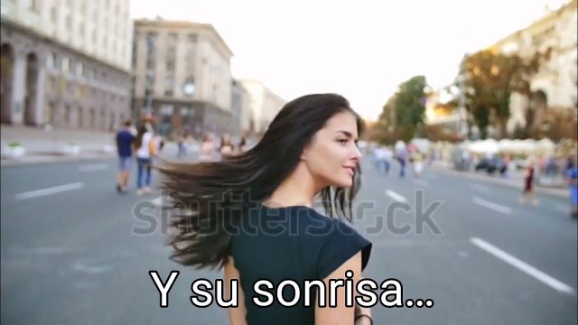 Frase de Amor - Y su sonrisa… maldita sea. ¿Alguna vez han visto un...