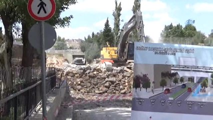 Gaziantep'te 65 Yıllık Köprü Yıkıldı