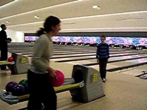 c0mpète de b0wling wiith el0 (c moii kii jou)