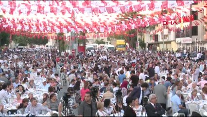 Balıkesir CHP Lideri Kemal Kılıçdaroğlu Balıkesir'de İftara Katıldı -1 Hd