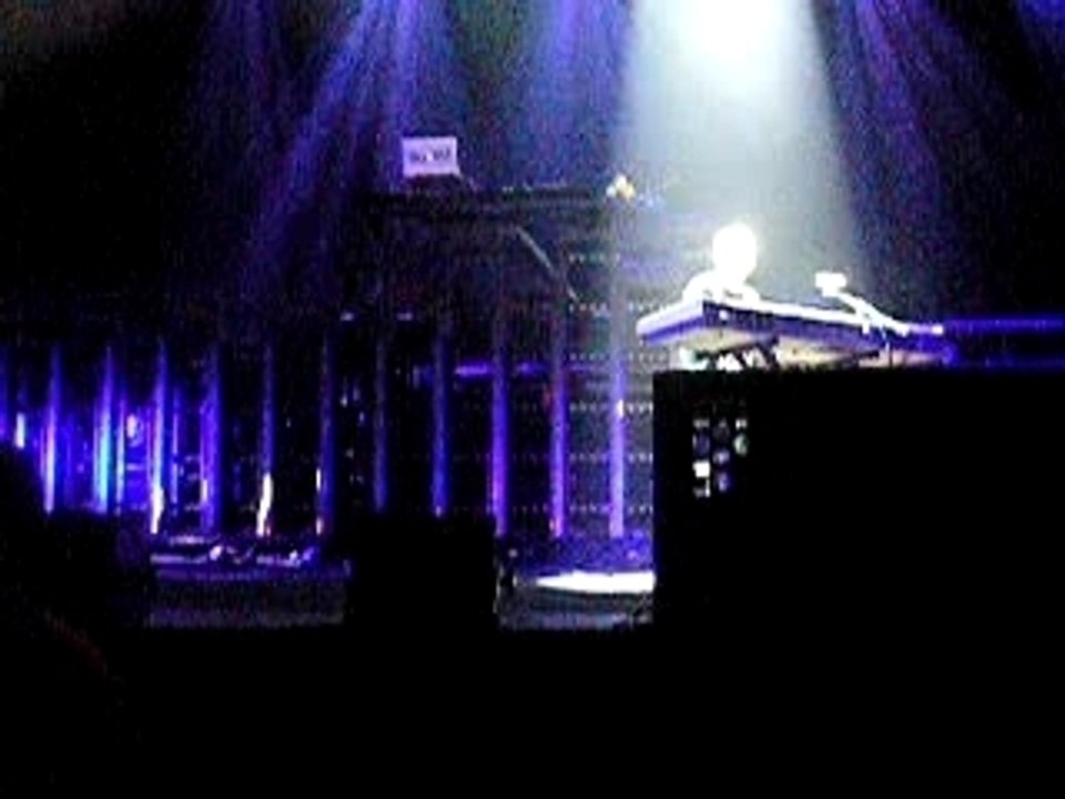 pushing me away bercy 30 mai