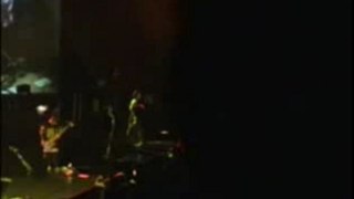 Korn - Dead Bodies Everywhere (live à Bercy, Paris - 2002)