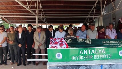 Bebeği ile aynı mezara defnedildi - ANTALYA