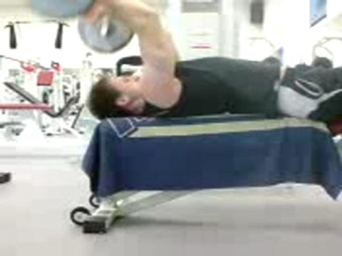 Barre Front Triceps avec barre bomber