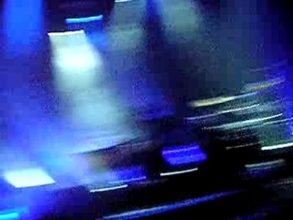 Indochine début Starlight  7/12/07 Brest