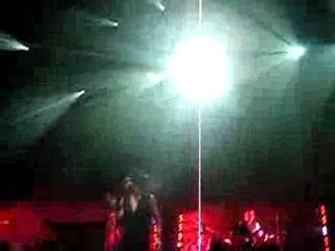 Indochine You spin me round 7/12/07 Brest