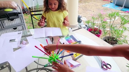 PISCINE SOUS LA PLUIE - Qui sont les courageux - _ Family vlog