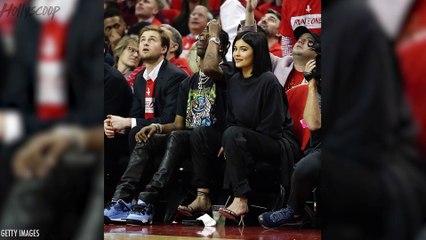 Kylie Jenner & Selena Gomez Rock The 2018 Summer Hair Trend! | Trending Topics