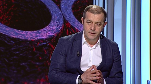 Ora News - Taksë për rrugën, Qendro: Po diskutohet edhe për Tiranë-Durrës