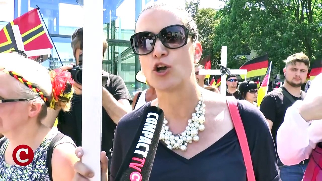 Frauenmarsch gedenkt Susanna, Bundestag gegen Bamf-Aufklärung: Die Woche COMPACT