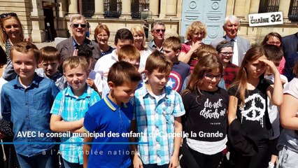 Avec le conseil municipal des enfants de Cappelle la Grande à l'Assemblée nationale
