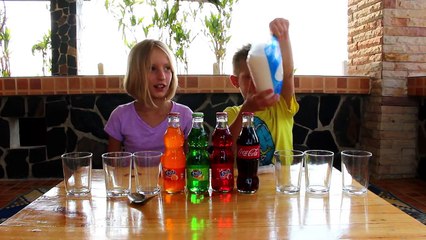 How to make RAINBOW SODA - COOL science EXPERIMENT with Sugar