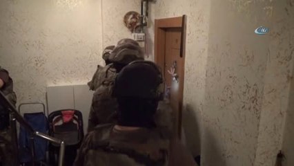 Sahte Polis ve Askerler, Gerçek Asker ve Polisleri Dolandırdı