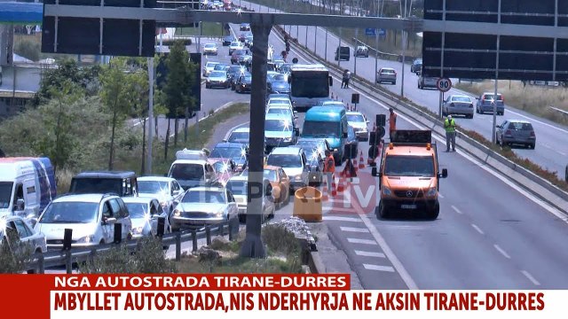 Rikonstruksioni i autostradës Tiranë Durrës, radhë të gjata me automjete në rrugën e Rinasit