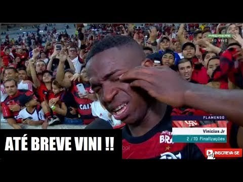 EMOCIONANTE !!! VINICIUS JUNIOR CHORA E VAI PARA OS BRAÇOS DA TORCIDA EM SUA DESPEDIDA DO MARACANÃ