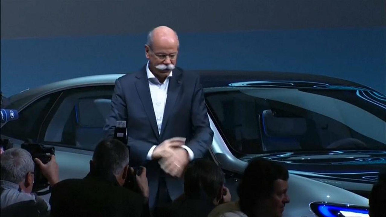 Dieselverdacht: Zetsche nach Berlin einbestellt - Daimler-Aktie unter Druck