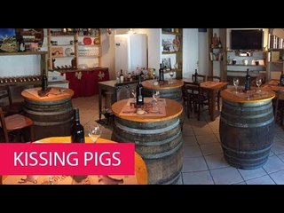 KISSING PIGS - FRANCE, BONIFACIO