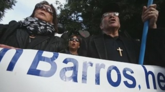 Papa acepta la renuncia de tres obispos chilenos por escándalo de abusos