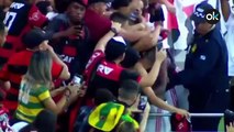 Vinicius Jr. rompe a llorar en su despedida con el Flamengo