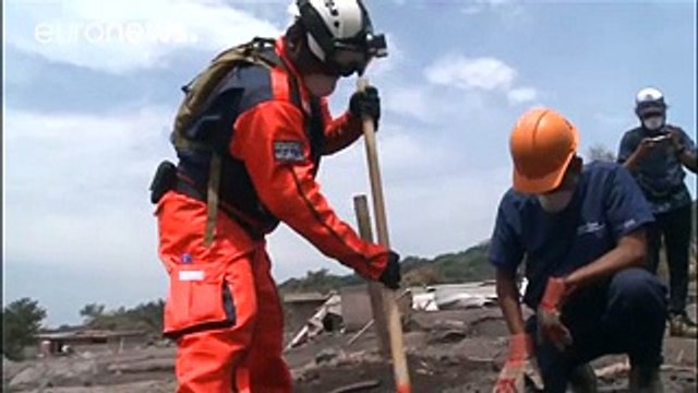 Извержение вулкана Фуэго: поиски в надежде и отчаянии