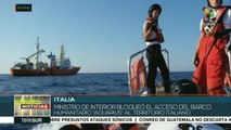 Impide ministro del Interior acceso a Italia a barco humanitario