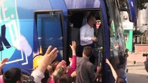 Bakan Soylu ve Sarıeroğlu, seçim otobüsüyle vatandaşları selamladı, esnafı ziyaret etti - BURSA
