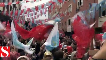 Akşener�e tepki gösteren kişiye darp