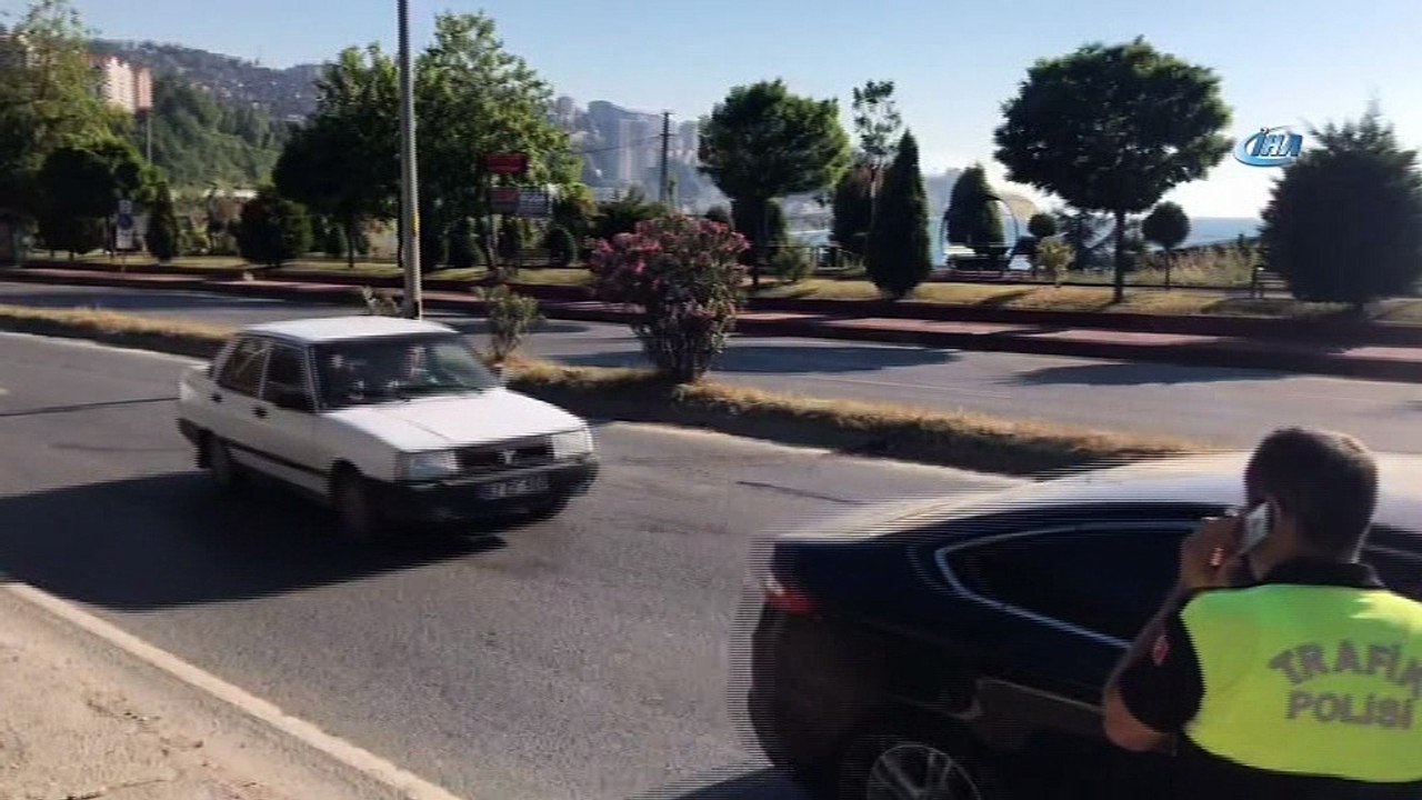 Panelvan araç motosiklete çarptı: 2 ölü