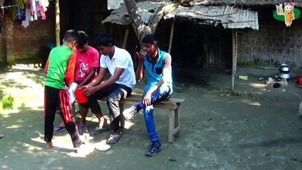 बच्चे ने दोस्त को खाना खिलाकर दिया कुछ ऐसा ! देखे वीडियो !