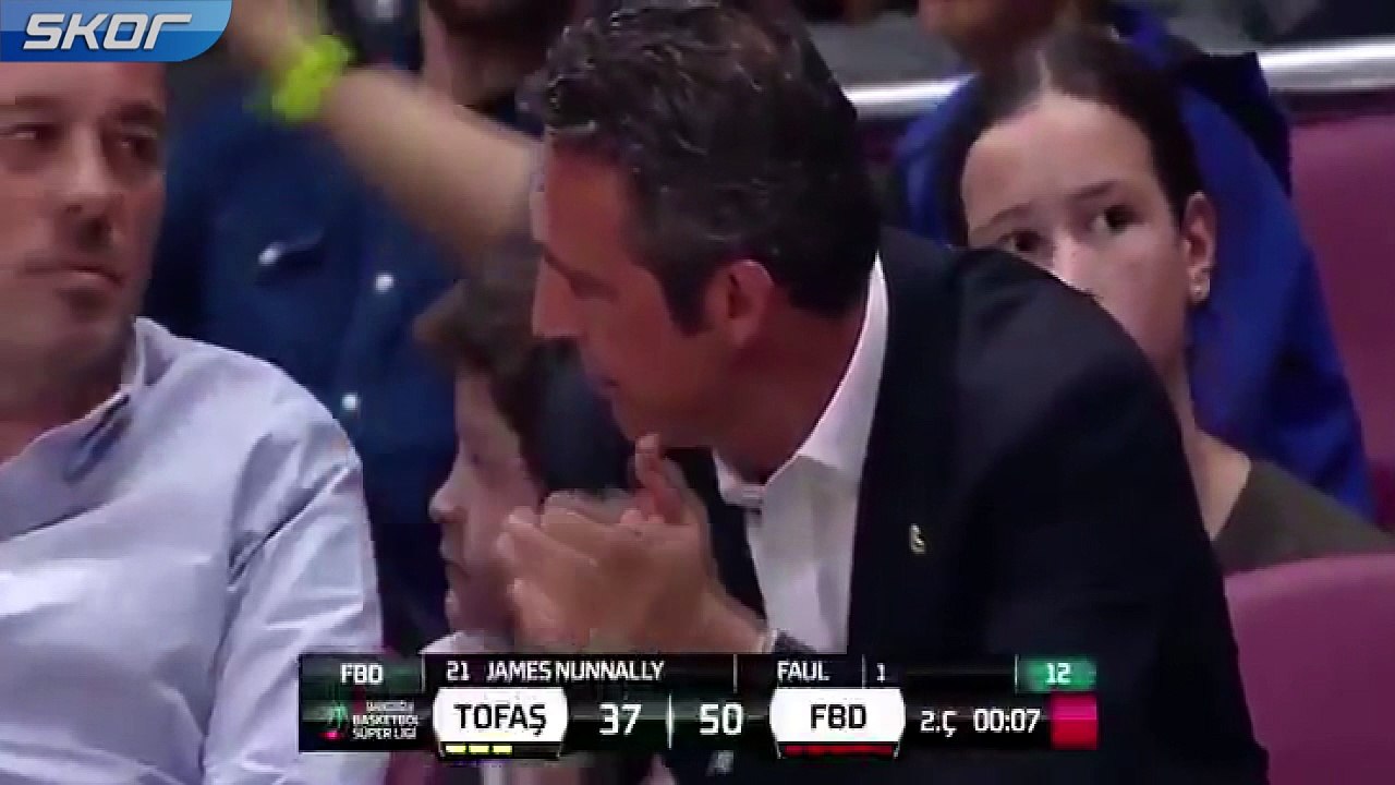 Bursa'da TOFAŞ ve Fenerbahçe taraftarlarından İzmir Marşı