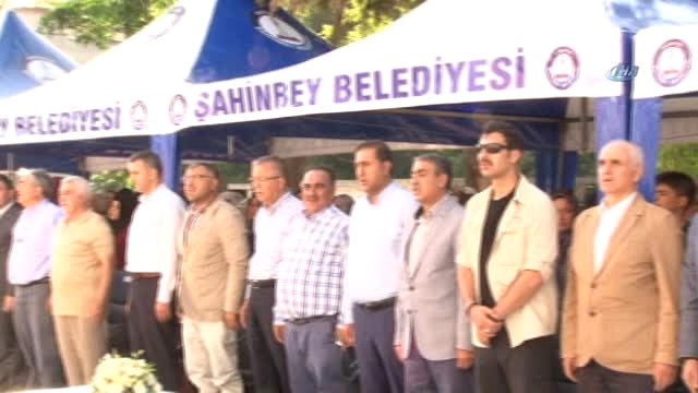 Adalet Bakanı Abdulhamit Gül: Kendi Moralini Askerin Moralinden Üstün Gören Bir Kişi Cumhurbaşkanı...