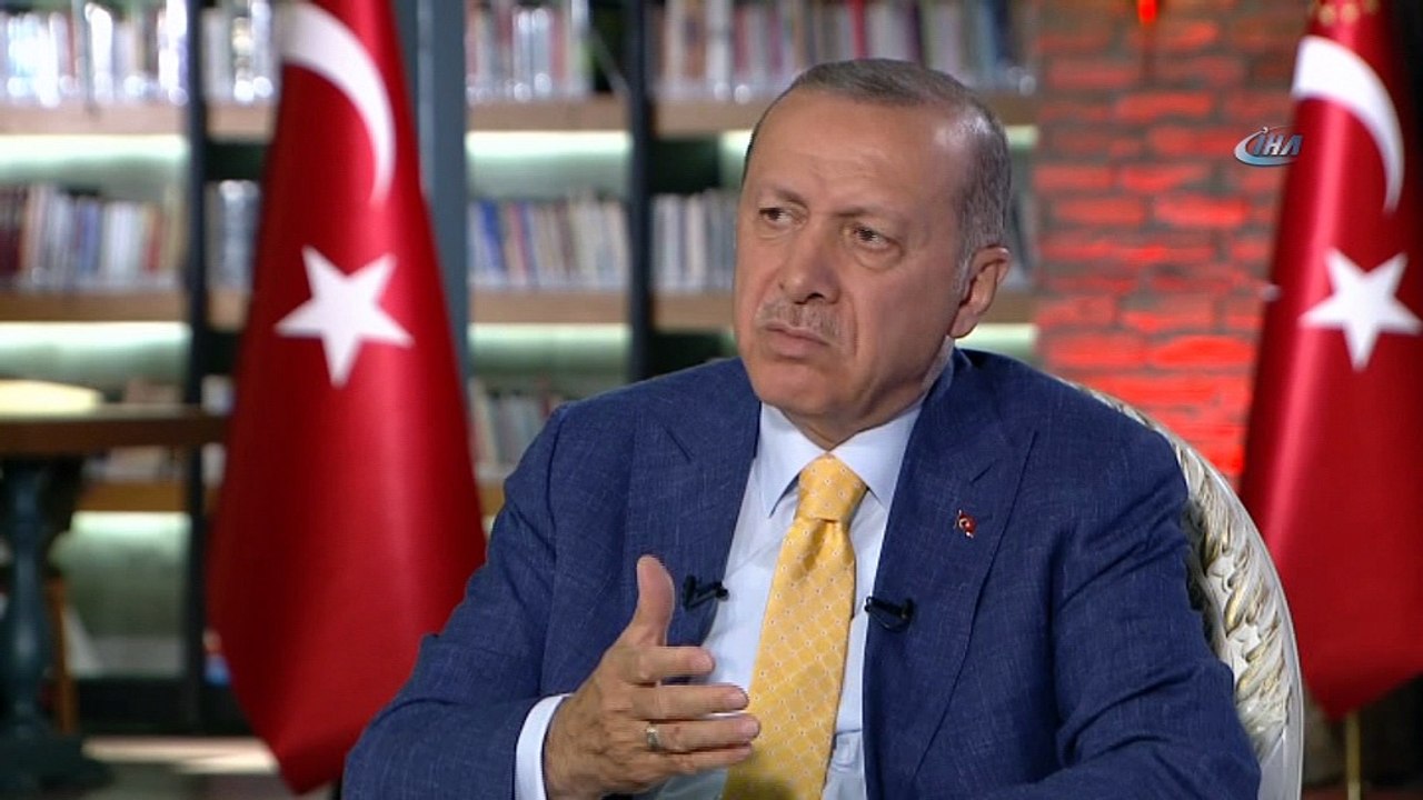 Cumhurbaşkanı Recep Tayyip Erdoğan: “Emekliye biz bayram ikramiyesini getirdik, şimdi ‘onu biz vaat etmiştik’ diyor. Vaat ettiysen yap”