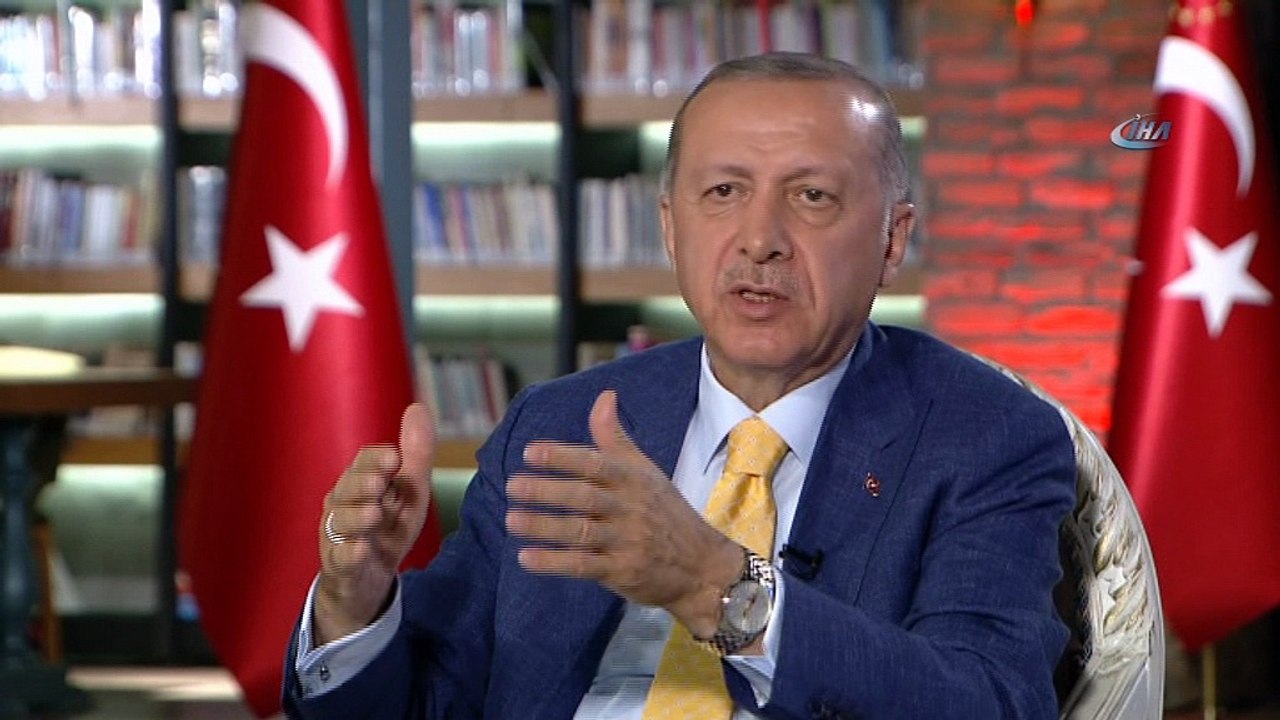Cumhurbaşkanı Recep Tayyip Erdoğan: “Parlamento sayısı nasıl oluşacak bu önemli. Bu sayı oluştuktan sonra duruma göre değerlendirmesi yapılır. MHP’ye gönül vermiş arkadaşlardan da istifa edilir. Buna göre bir değerlendirme ile ehliyet ve liy