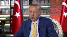 Cumhurbaşkanı Recep Tayyip Erdoğan: “20 uçak ile orada biz ciddi manada koordinatlarını aldığımız hedefleri vurduk. Bunlar sıradan hedefler değil. Kandil’in bir benzeri de Sincar’dır. Aynı durum Sincar için her an geçerli. Bir gece ansızı